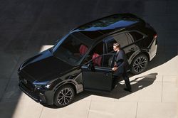 Mazda CX-70 2025 trình làng: Động cơ PHEV, thiết kế giống CX-90