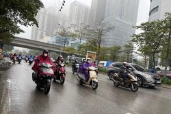 Miền Bắc tăng nhiệt, người dân vẫn cảm giác rét vì yếu tố này