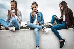 Mạng xã hội vượt 5 tỷ 'dân'