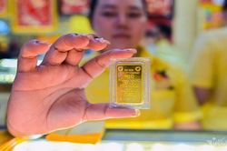 Giá vàng hôm nay 1/2 tiếp đà tăng mạnh 500.000 đồng/lượng
