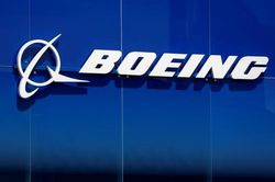 Ukraine sắp nhận được tên lửa tầm xa của Boeing