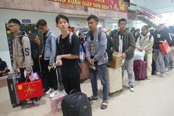 Người dân về quê đón Tết sớm, Ga Sài Gòn đông nghẹt người