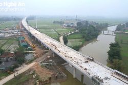 Công ty TNHH Hòa Hiệp hợp long phần cầu vượt sông dài nhất trên cao tốc Bắc - Nam