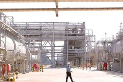 Chứng khoán Mỹ giảm mạnh sau cuộc họp của Fed; Dầu ghi nhận tháng khởi sắc