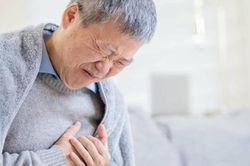Vì sao bệnh tim mạch gia tăng vào mùa lạnh và cách phòng tránh