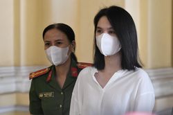 Ngọc Trinh bị tuyên phạt 1 năm tù treo