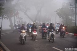 Tình trạng sương mù dày và mưa phùn có khả năng kéo dài đến sáng 4/2