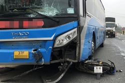 Va chạm với xe khách, 2 người tử vong thương tâm ở Hà Tĩnh