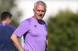 HLV Mourinho báo tin vui với Man United