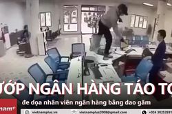 Cận cảnh đối tượng táo tợn cầm dao cướp ngân hàng ở Nghệ An