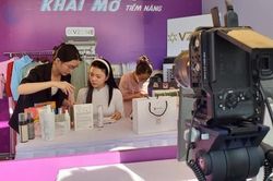 Làn sóng dịch chuyển từ Shopee, Lazada sang TikTok Shop