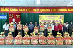Nhiều xã, phường ở TP. Nha Trang tổ chức Tết nhân ái - Xuân chia sẻ 2024