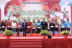 Hòa An tổ chức 'Hội hoa xuân Háng Cáp - Tết sum vầy - Xuân chia sẻ'