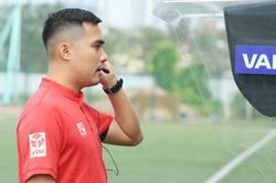 V-League trở lại, VAR lập tức xuất hiện ở những 'trận cầu đinh'