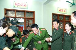 Nhiều hoạt động trao quà Tết cho người nghèo tại các địa phương