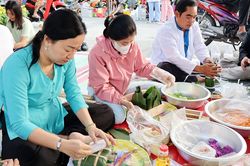 Bánh chưng, bánh tét ngày Xuân