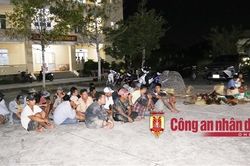 Bắt quả tang 29 đối tượng đá gà ăn tiền, tạm giữ gần 140 triệu đồng