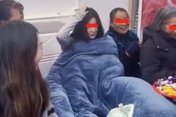 Ngủ lại nhà bạn trai, khi tỉnh lại cô gái 'rùng mình' vì cảnh tượng nhìn thấy