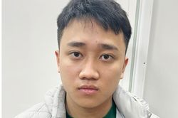Đi mua mặt dây chuyền cho bạn gái, cướp thêm 5 chỉ trong hiệu vàng