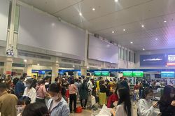 Người dân Thành phố Hồ Chí Minh tấp nập về quê đón Tết