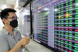 Dân chơi chứng khoán có nên chốt lời nghỉ Tết sớm?