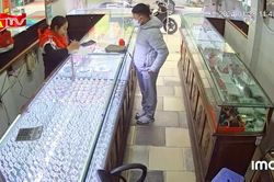 Bắt nam thanh niên cướp giật vàng để tặng bạn gái