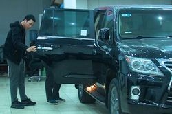 Hà Nội: Nhu cầu sắm xe đi tết tăng cao, kinh doanh ô tô cũ dần khởi sắc