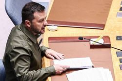 Ukraine thừa nhận khó khăn trên chiến trường do chậm nhận vũ khí