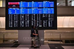 Kỳ vọng Fed hạ lãi suất lùi xa kéo lùi chứng khoán châu Á