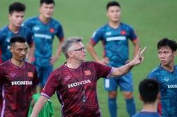 Ông Troussier cô đơn, cần một tri kỷ