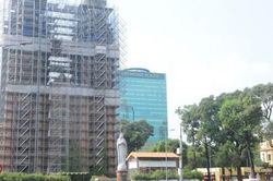 TP. Hồ Chí Minh: Doanh thu bán lẻ hàng hóa và dịch vụ du lịch tăng trong tháng đầu năm