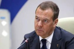 Ông Medvedev cảnh báo NATO về 'Ngày tận thế'