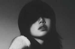 Lisa gây 'náo loạn' với nghi vấn ra mắt album solo, đẩy thẳng top trending Twitter thế giới
