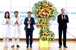Phó Bí thư Thường trực Tỉnh ủy thăm, chúc Tết tại Bệnh viện đa khoa tỉnh