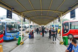 Hà Nội: Người dân hối hả về quê ăn Tết Nguyên đán