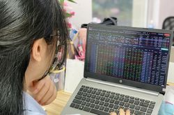 VN-Index liệu có quay lại vùng 1.200 điểm trong tháng 2?