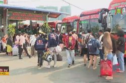 Cửa ngõ TP.HCM nhộn nhịp người về quê đón Tết