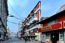 Tòa nhà mỏng nhất thế giới chỉ 20cm có 40 hộ gia đình ở thế nào?
