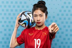 Hot girl Thanh Nhã trượt lớp năng khiếu bóng đá khi còn nhỏ, thành danh với bàn thắng lịch sử vào lưới ĐT nữ Đức