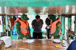 Tăng cường công tác tuyên truyền, xử lý tàu khai thác hải sản trái phép ở vùng biển nước ngoài