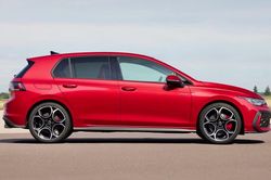 Volkswagen Golf 8 GTI 2024: Bản cập nhật giữa vòng đời cho chiếc hatchback mang tính biểu tượng
