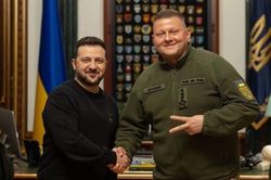 Chẳng còn 'đoán già đoán non', Tổng thống Ukraine tuyên bố cách chức tướng quân đội, phản ứng của 'người trong cuộc'?