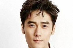 Nam thần bị đuổi khỏi showbiz sau 30 ngày ngồi tù, làm shipper, vẫn phải gánh nợ 240 tỷ