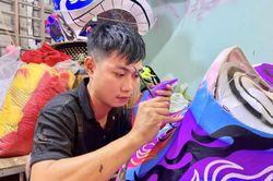 Tỉ mỉ với nghề làm lân - sư - rồng