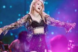 Rosé (BLACKPINK) tiết lộ ca khúc mới, thành lập cộng đồng fan cá nhân