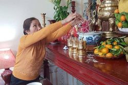 Văn khấn 'hóa vàng' mùng 4 Tết Nguyên đán Giáp Thìn 2024