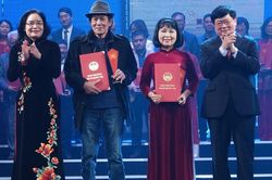 Người đi tìm 'hồn vía' sắc phục vùng cao