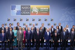 NATO cần có phương án khác về sự tự chủ quốc phòng và an ninh