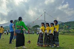 Quả còn mùa xuân