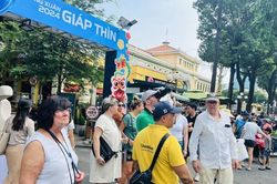 Du khách đến với TP. Hồ Chí Minh tăng 15,4% so với cùng kỳ năm 2023